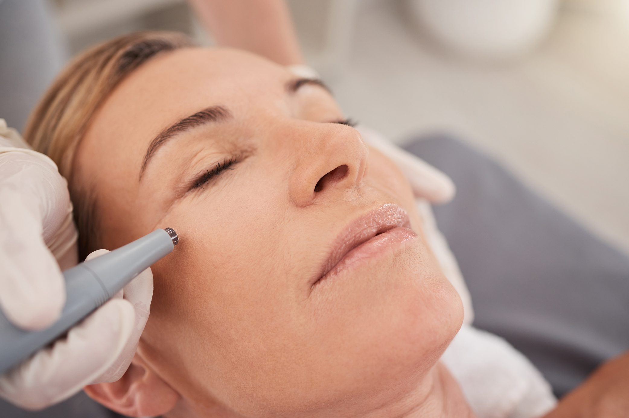 The era of non-invasive treatments is here to stay